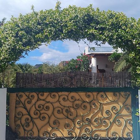 Вилла Garden & Sea Вулкано Экстерьер фото
