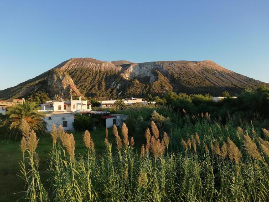 Вилла Garden & Sea Вулкано Экстерьер фото